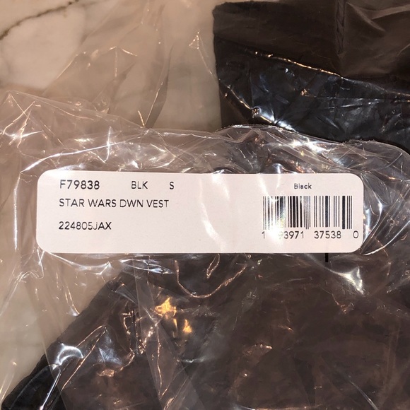 Coach Star Wars down filled vest in black NWT 😎 - Picture 12 of 14